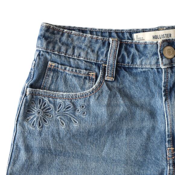 Hollister High Rise Relaxed Embroidered Denim Shorts Size 2 - Picture 3 of 5